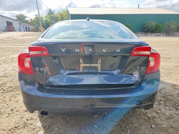 2014 VOLVO S60