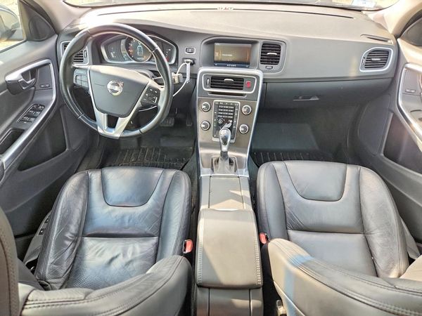 2014 VOLVO S60