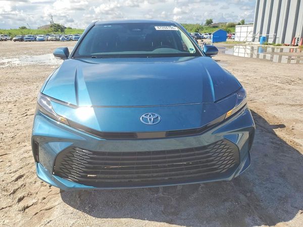 2026 TOYOTA CAMRY