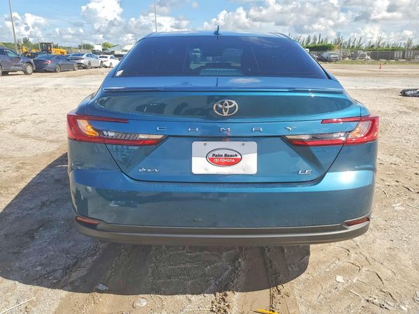 2026 TOYOTA CAMRY