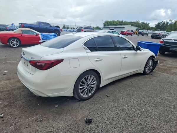 2021 INFINITI Q50 LUXE