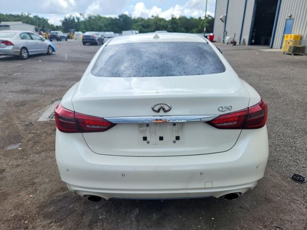 2021 INFINITI Q50 LUXE