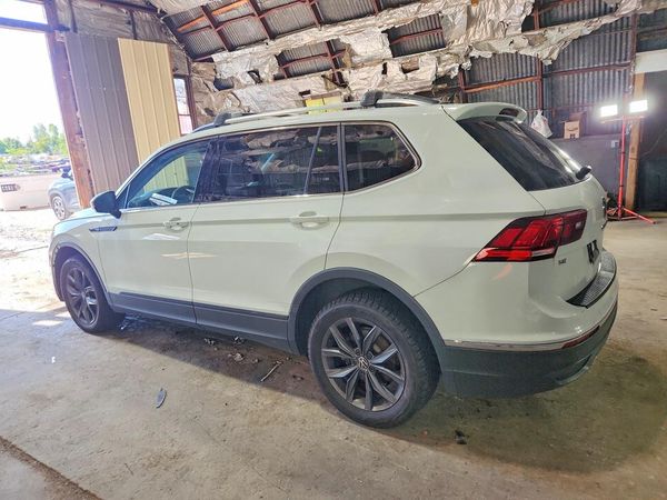 2022 VOLKSWAGEN TIGUAN 4Motion SE