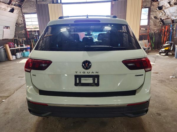 2022 VOLKSWAGEN TIGUAN 4Motion SE