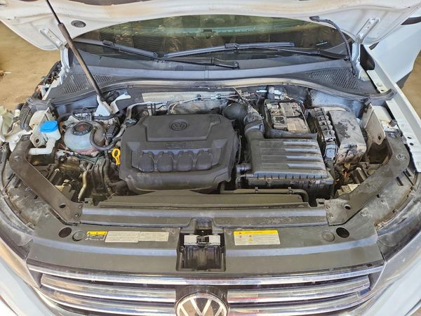 2022 VOLKSWAGEN TIGUAN 4Motion SE