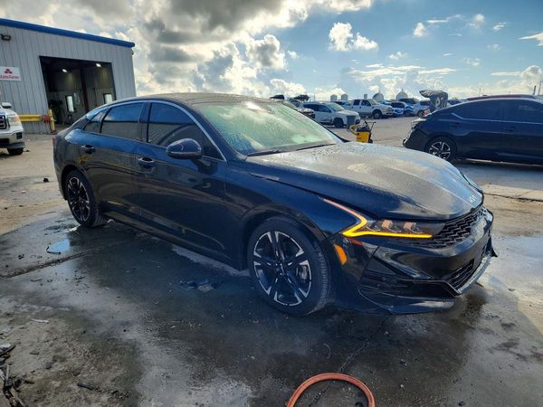 2022 KIA K5
