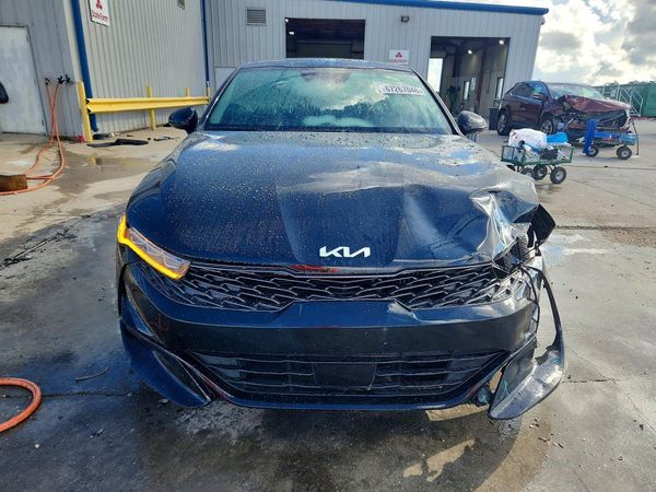 2022 KIA K5
