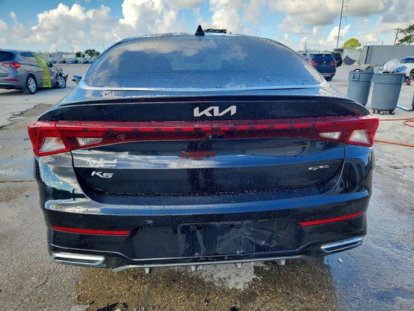 2022 KIA K5