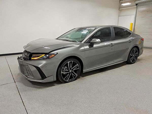 2026 TOYOTA CAMRY — Front 3/4