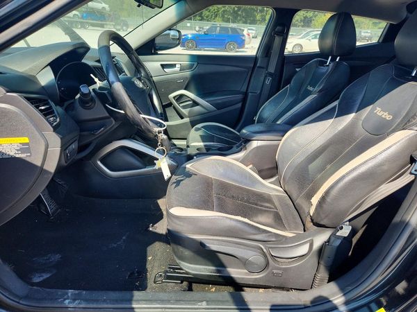 2013 HYUNDAI VELOSTER