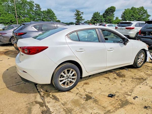 2017 MAZDA 3