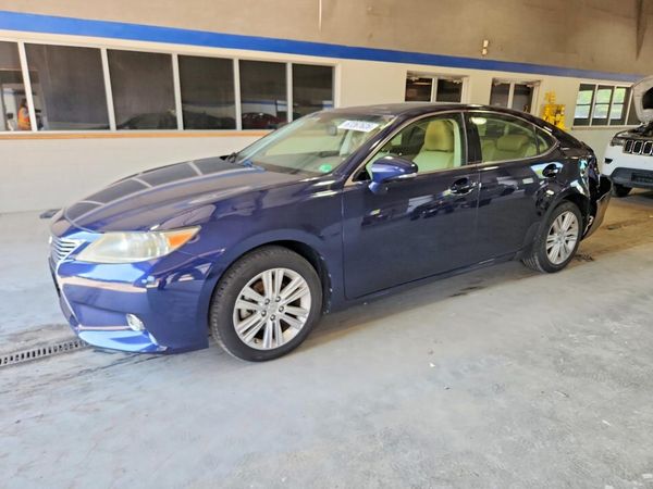 2013 LEXUS ES