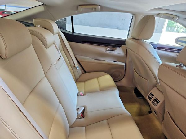 2013 LEXUS ES