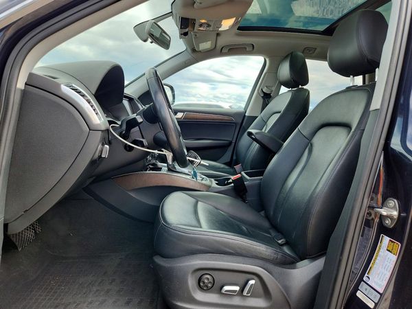 2017 AUDI Q5 quattro Premium