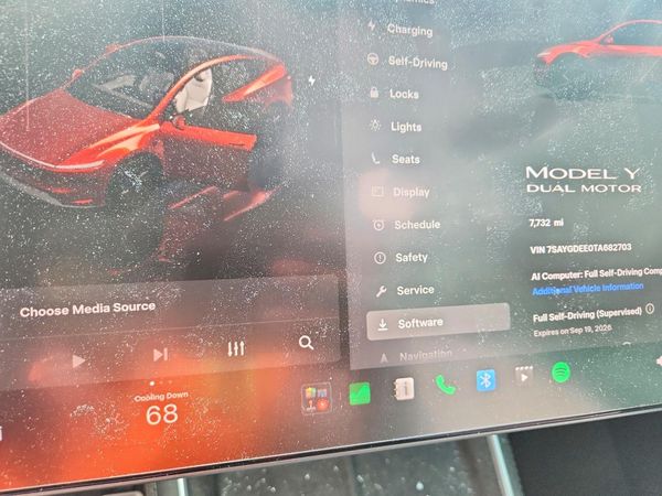2026 TESLA MODEL Y