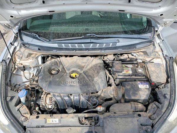 2016 HYUNDAI ELANTRA