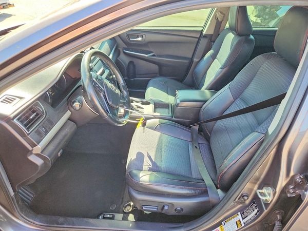 2015 TOYOTA CAMRY