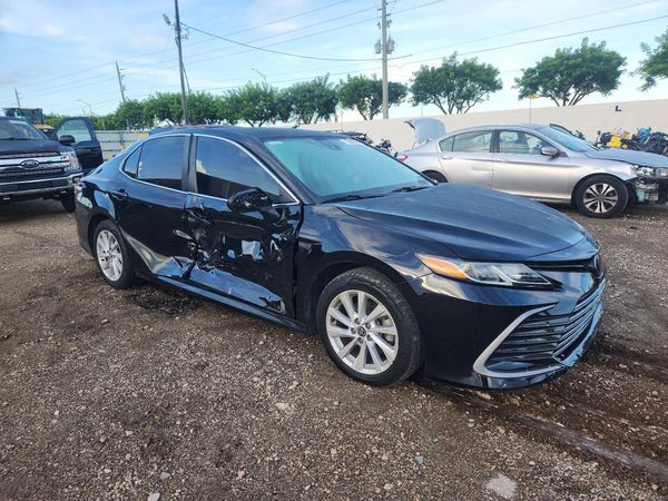 2023 TOYOTA CAMRY