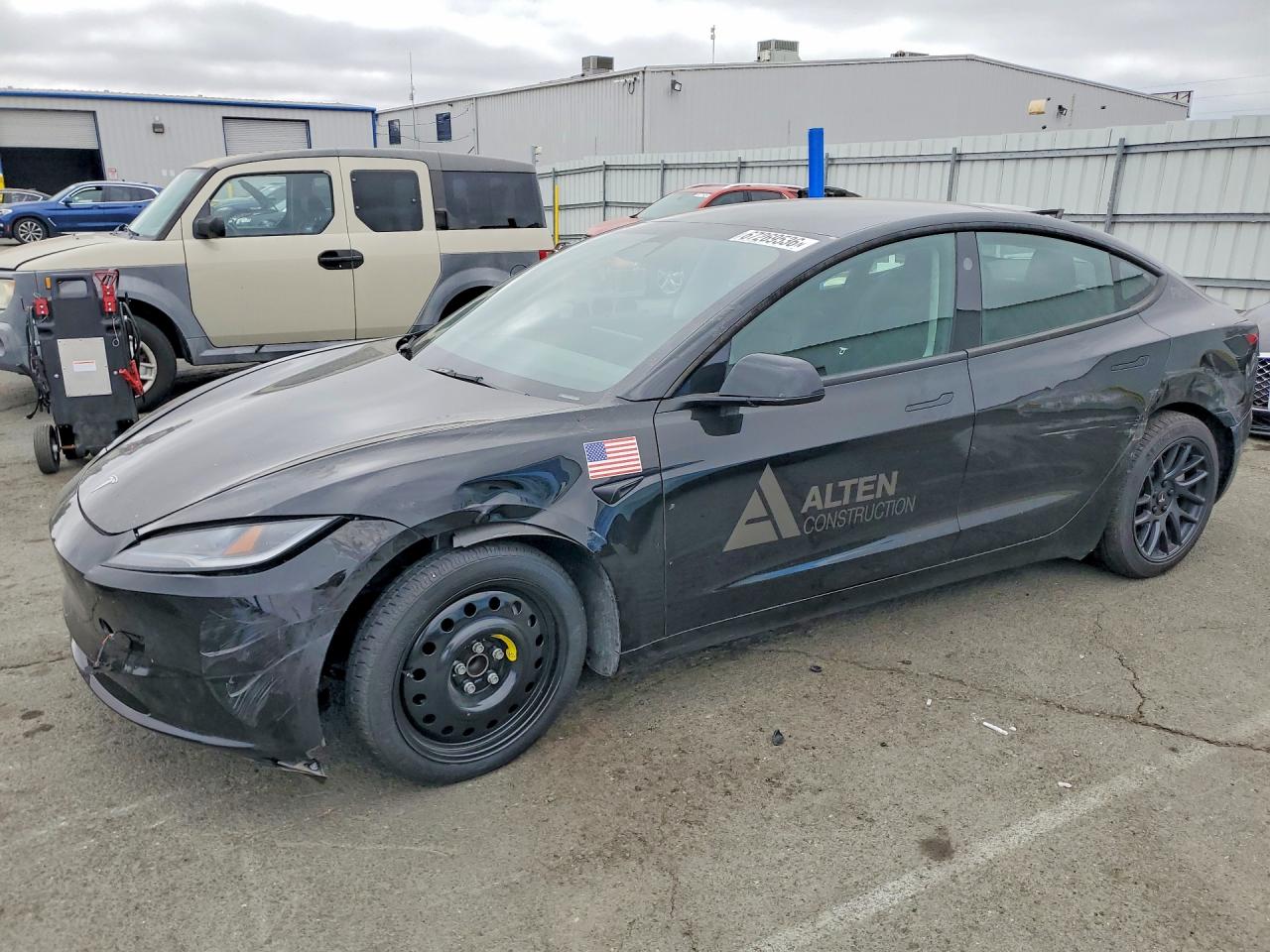 2025 TESLA MODEL 3