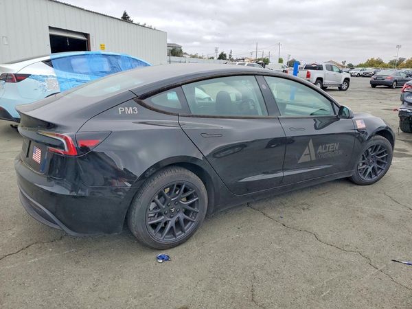 2025 TESLA MODEL 3