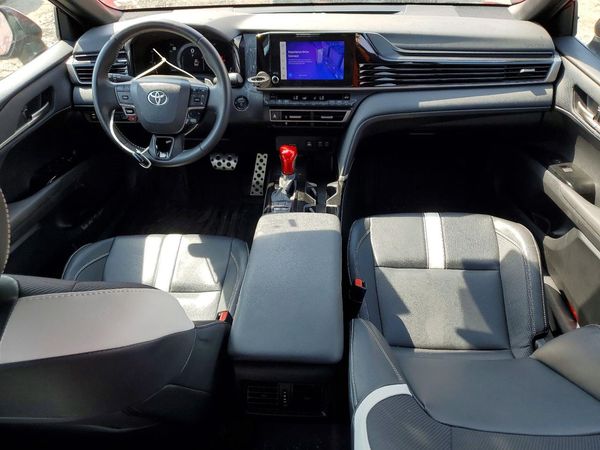 2025 TOYOTA CAMRY