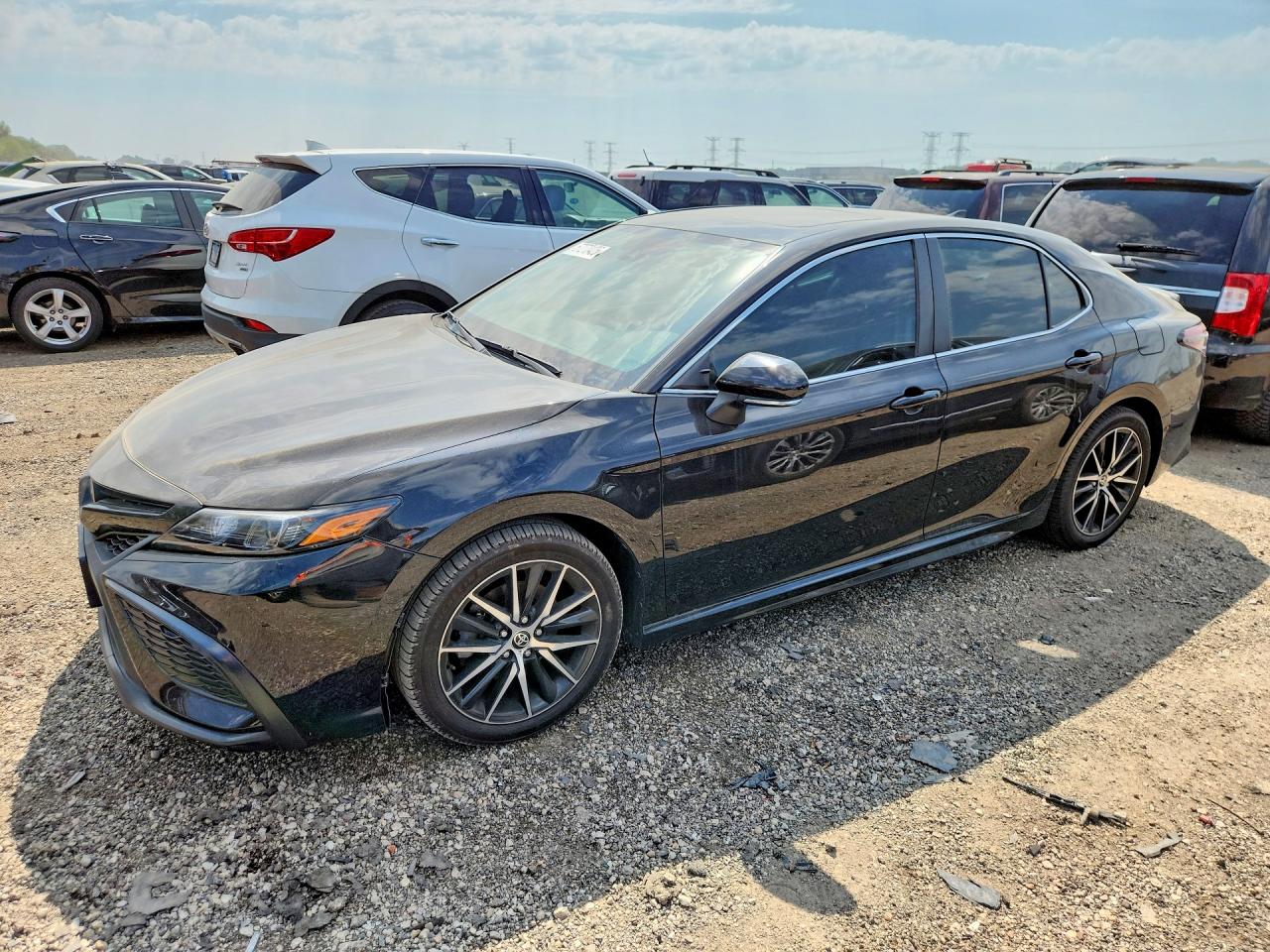 2021 TOYOTA CAMRY SE — Front 3/4