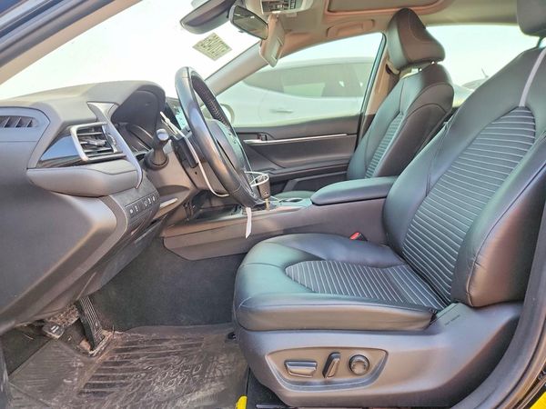 2021 TOYOTA CAMRY SE — DENT