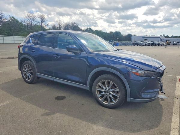 2019 MAZDA CX-5 Signature