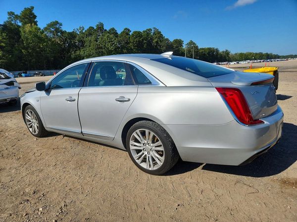 2018 CADILLAC XTS Luxury