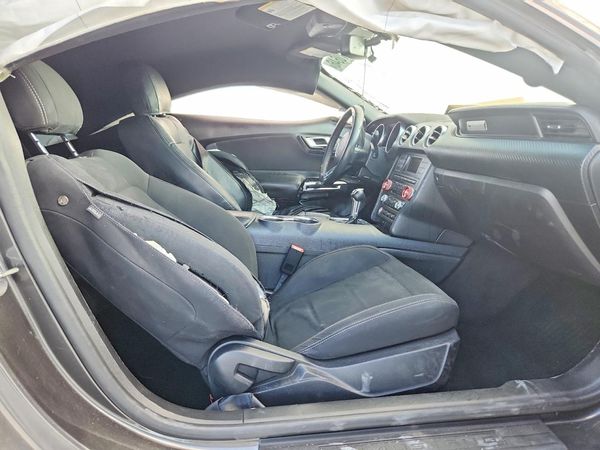 2018 FORD MUSTANG I4 Coupe — DENT