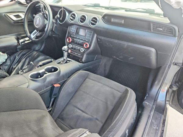 2018 FORD MUSTANG I4 Coupe — CKPT