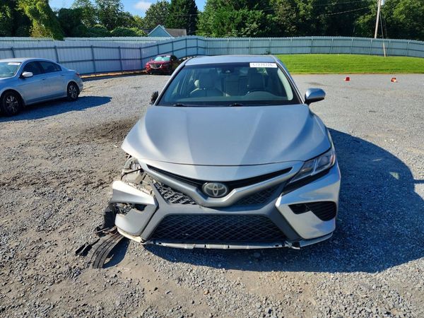 2018 TOYOTA CAMRY