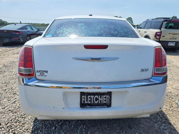 2013 CHRYSLER 300 Base/Limited