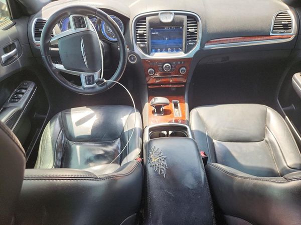 2013 CHRYSLER 300 Base/Limited