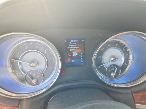 2013 CHRYSLER 300 Base/Limited