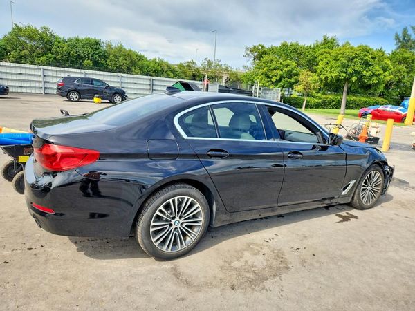 2019 BMW 530