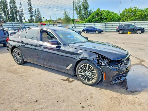 2019 BMW 530