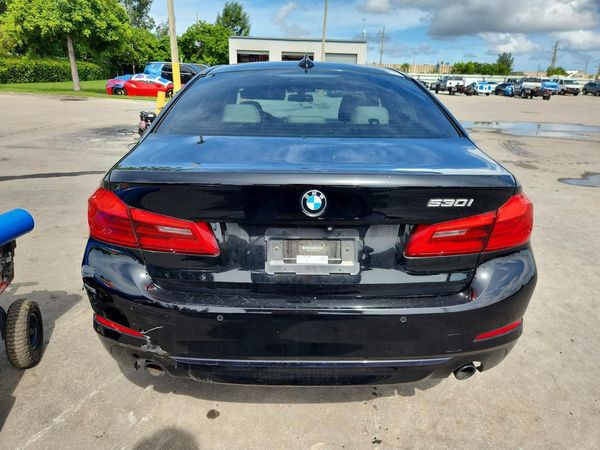 2019 BMW 530