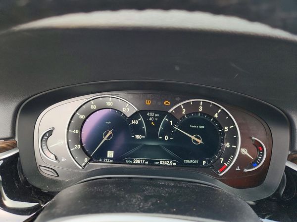 2019 BMW 530