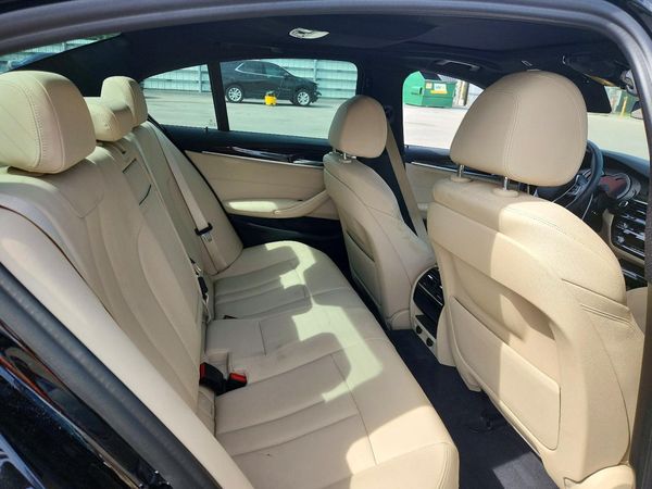 2019 BMW 530