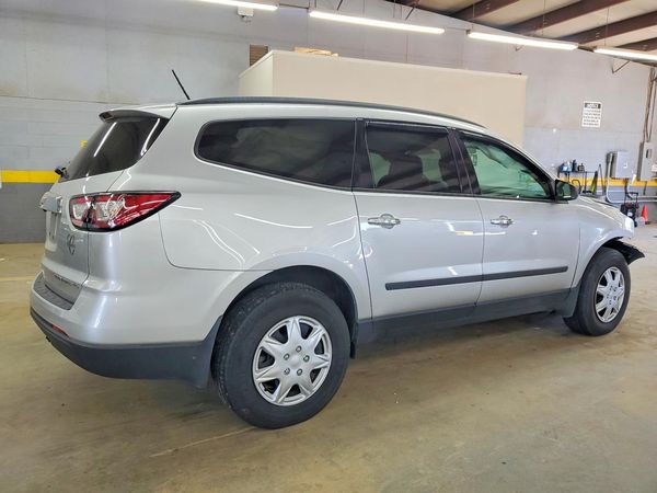 2015 CHEVROLET TRAVERSE LS