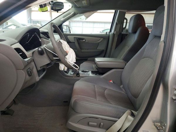 2015 CHEVROLET TRAVERSE LS