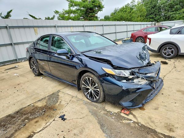 2019 TOYOTA CAMRY