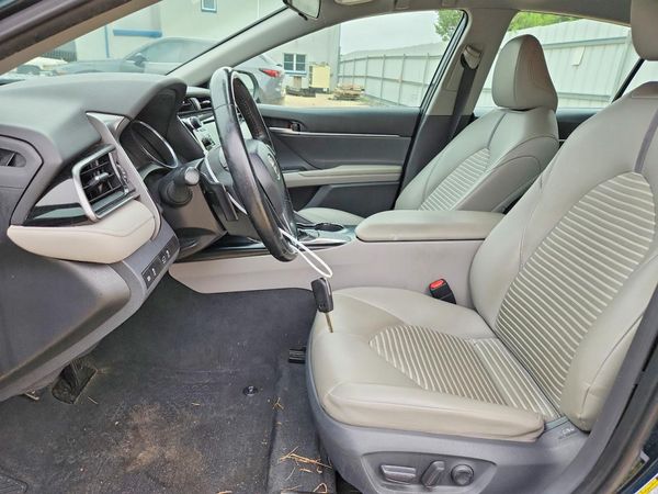 2019 TOYOTA CAMRY