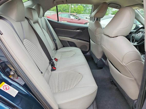 2019 TOYOTA CAMRY