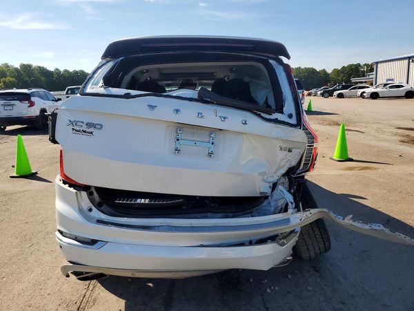 2019 VOLVO XC90 Inscription