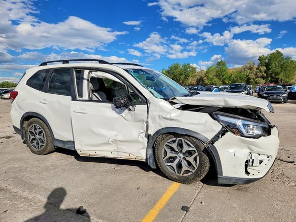 2020 SUBARU FORESTER