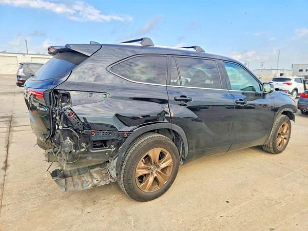 2022 TOYOTA HIGHLANDER Special Edition — PSRA