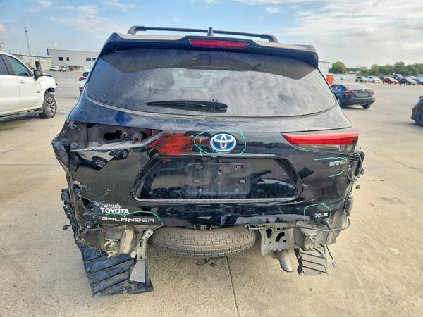 2022 TOYOTA HIGHLANDER Special Edition — DIRR