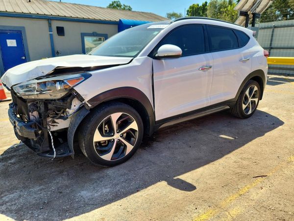 2016 HYUNDAI TUCSON